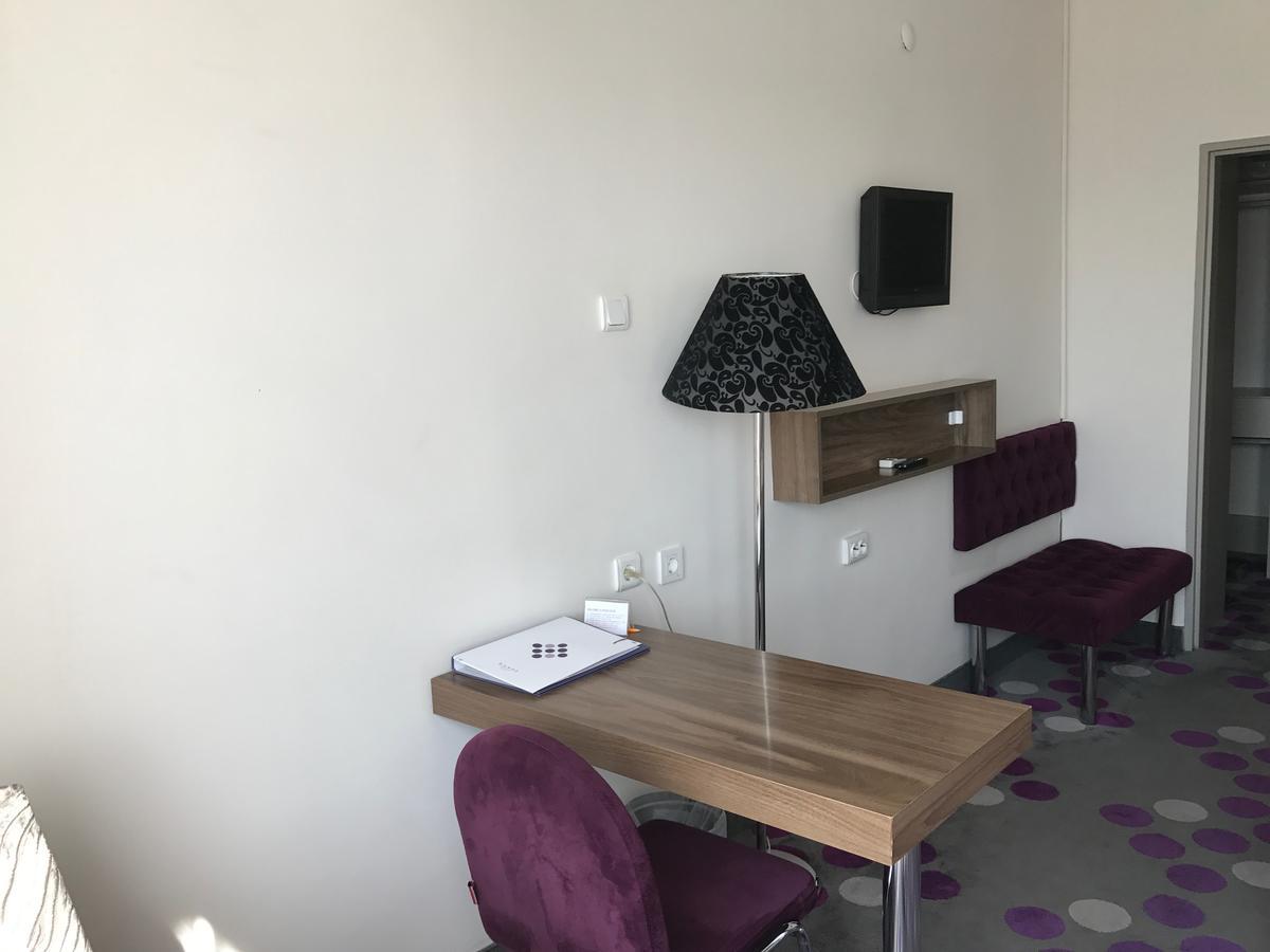 Hande Hotel Mustafakemalpaşa エクステリア 写真
