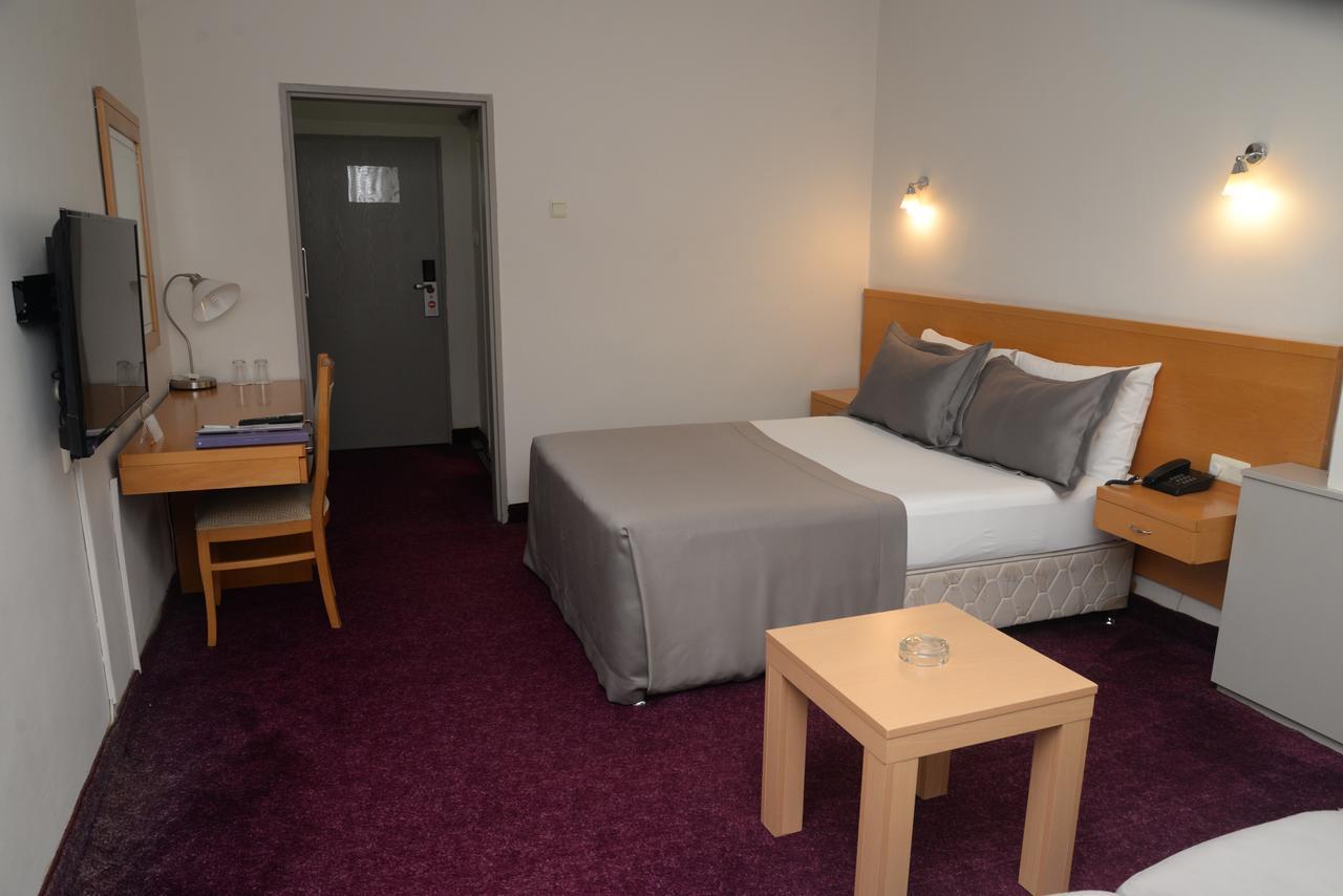 Hande Hotel Mustafakemalpaşa エクステリア 写真